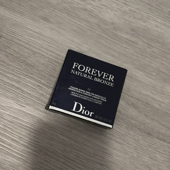 Dior
Forever Natural Powder Bronzer.          Color: 8 - deep bronze - Picture 2 of 2